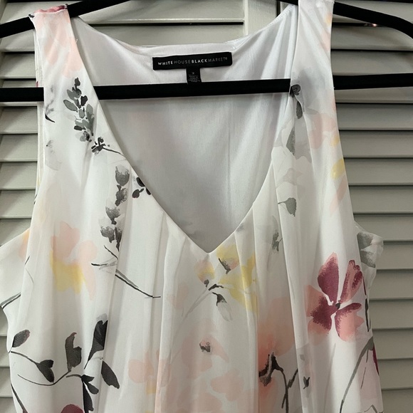 Sleeveless floral dress - Picture 2 of 3